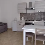 Casa Degli Agrumi Al Centro 아파트 *